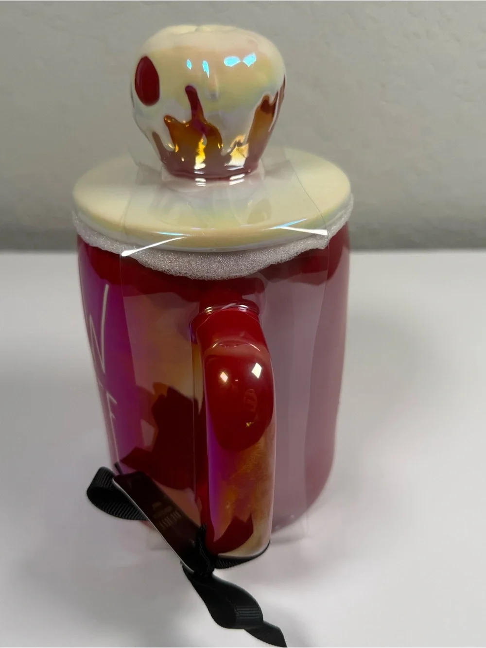 Rae Dunn Disney Snow White Poison Apple Mug w/ Lid Halloween Mug NWT